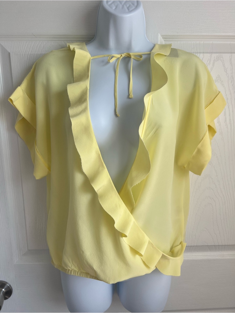 PINKO Lucca Blusa 100% Silk Yellow Ruffle Wrap Top SZ 8-10 US